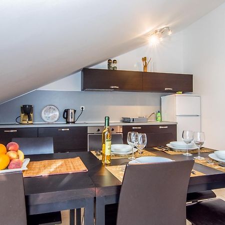 Apartments Domuzin Biograd Na Moru Ngoại thất bức ảnh