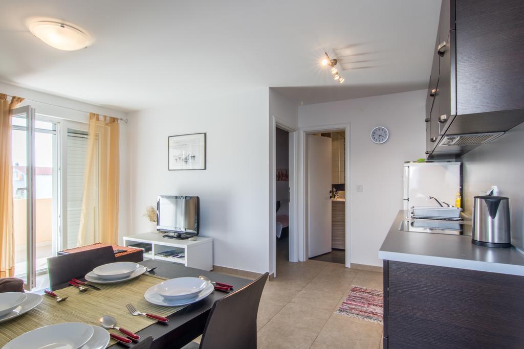 Apartments Domuzin Biograd Na Moru Ngoại thất bức ảnh