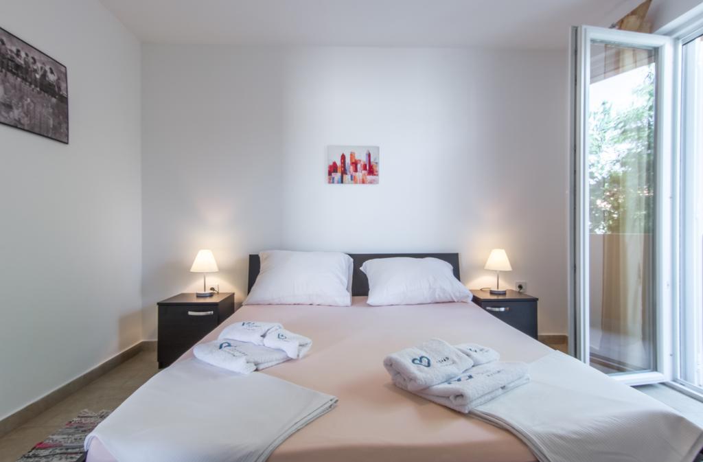 Apartments Domuzin Biograd Na Moru Ngoại thất bức ảnh