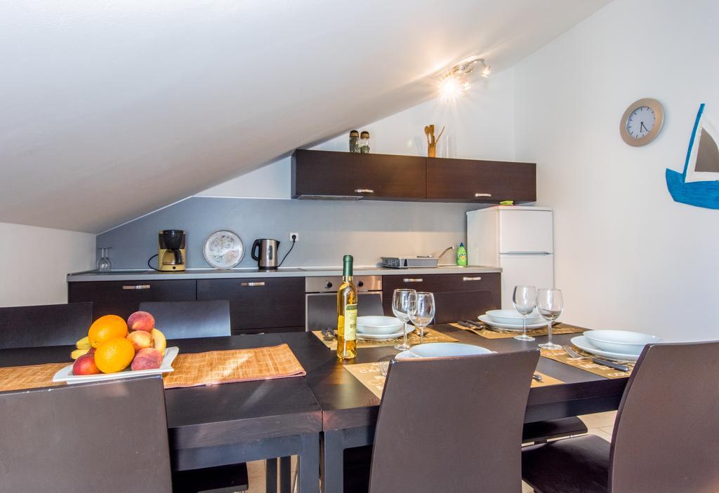Apartments Domuzin Biograd Na Moru Ngoại thất bức ảnh